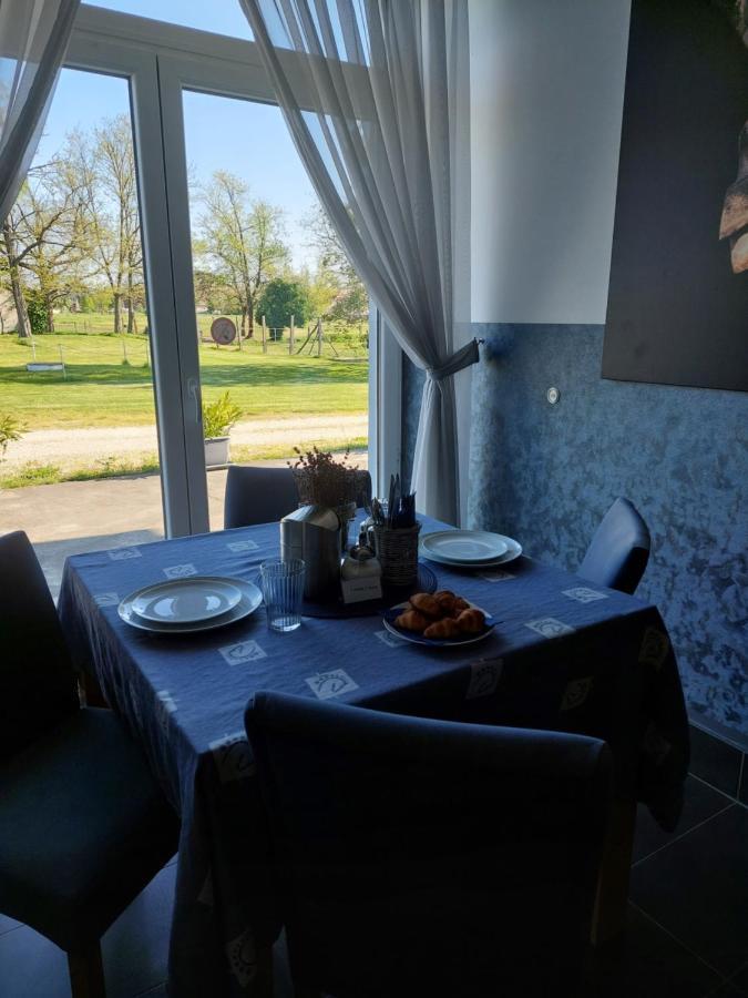 Hédervár 海勒瓦利洛瓦斯旅馆酒店 外观 照片